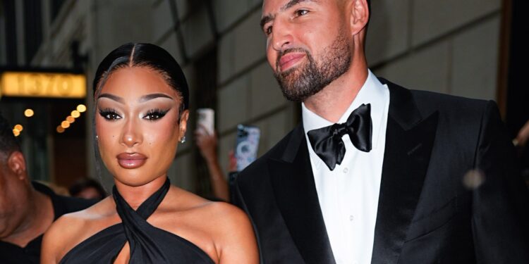Megan Thee Stallion & Klay Thompson Go Viral With Styling Sesh