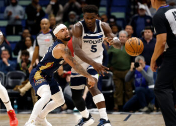 NBA Roundup: Edwards’ late layup forces OT, Timberwolves edge Pelicans