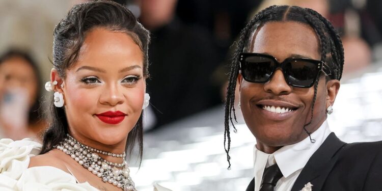 Rihanna’s By no means-Earlier than-Seen Being pregnant Bikini Images
