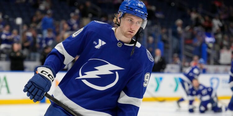 Lightning signal D J.J. Moser to eight-year, $54M extension