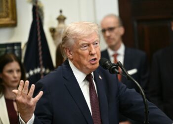 Extra Trump offers to decrease drug costs : Pictures