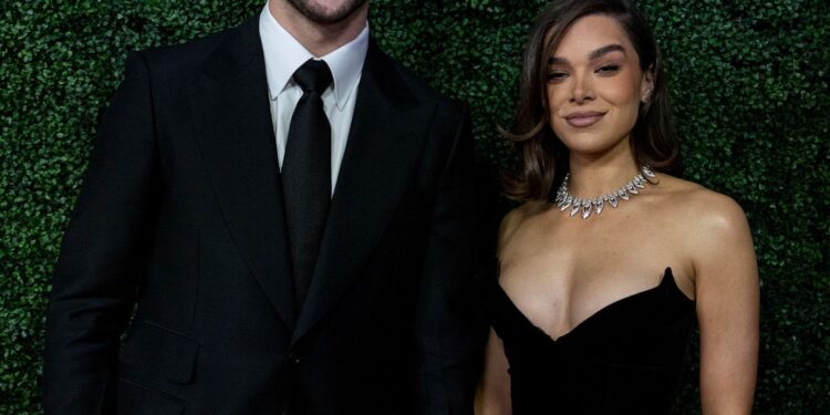 Hailee Steinfeld on Telling Josh Allen About Adam Sandler, Golden Globes