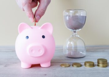 Right here’s how a lot you’d earn by placing $10,000 in a CD for five years