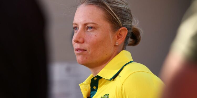 Alyssa Healy cheekily blames Starc for shock retirement name … that includes one final selfless act