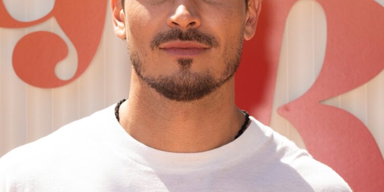 DWTS’ Gleb Savchenko Kissing, PDA After Brooks Nader Breakup