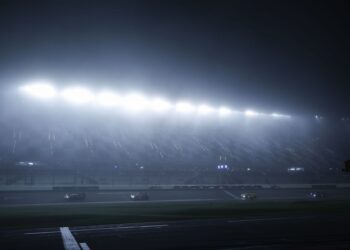 How did the 2026 Rolex 24 at Daytona find yourself with the longest warning in race historical past?
