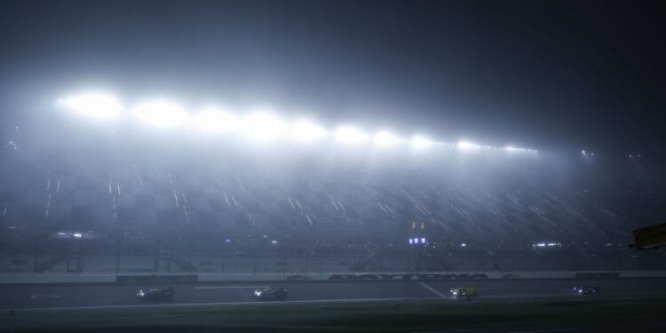 How did the 2026 Rolex 24 at Daytona find yourself with the longest warning in race historical past?