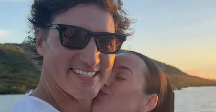 Katy Perry shares batch of ‘holidaze’ photos with Justin Trudeau – Nationwide