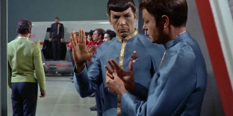 One Star Trek Actor Could not Do Spock’s Vulcan Salute