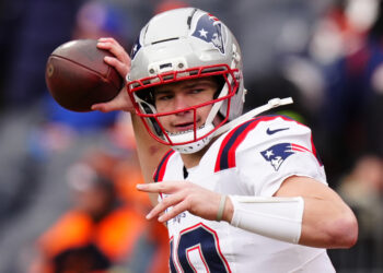 Pats’ Vrabel reveals stage of concern about Maye shoulder damage