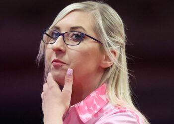 Laura Turner: 2026 about rebuilding for Fallon Sherrock – ‘Beau Greaves taking concentration is going to assist her’ | Darts Information