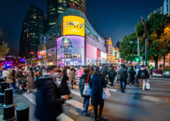 Dangle Seng Index, CSI 300, gold, silver