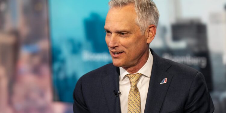 Stress mounts on American Airways CEO as provider lags rivals