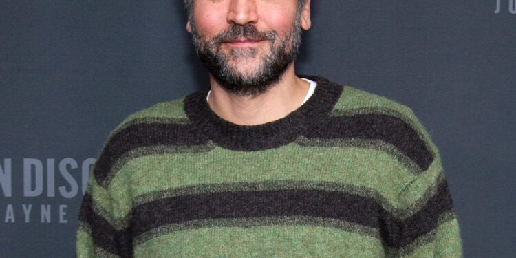 Josh Radnor of How I Met Your Mom, Spouse Jordana Welcome Child