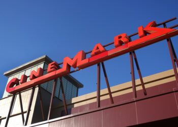 Netflix Wants To Take “Extra Motion” To Show Its Film Theater Love, Cinemark CEO Says