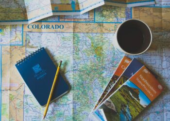 How To Turn into A Journey Agent As A Pupil And Flip Wanderlust Into Earnings