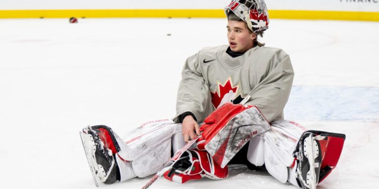 Vees’ McCallum takes on Cougars’ Ravensbergen in WHL goalie battle