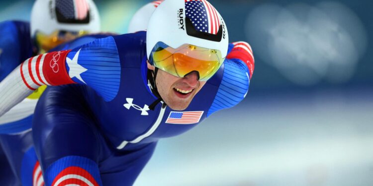 Italy shocks US, wins males’s pace skating group pursuit