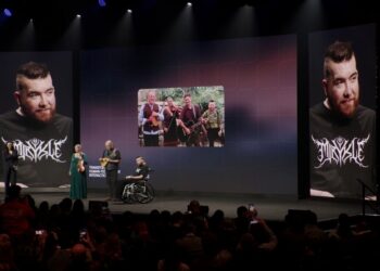 ALS stole this musician’s voice. AI let him sing once more.