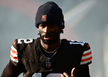 Corridor of Famer rips Browns for remedy of Shedeur Sanders