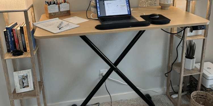 What Makes a Good WFH Desk? Dimension, Ergonomics, and Structure Concerns