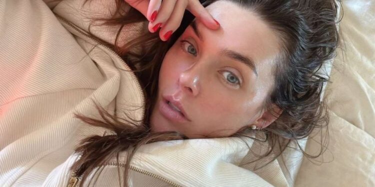 Brighten & Agency Your Face in 30s