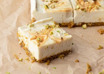 Ricotta Cheesecake Bars with Pistachio Crust (Simple & No-Bake)