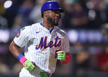 Royals proceed outfield revamp with Starling Marte