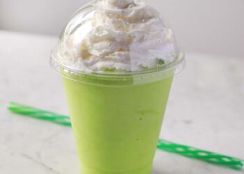 Shamrock Shake – A Stunning Mess