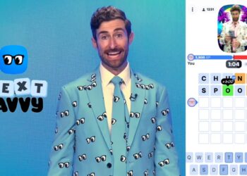 Keep in mind HQ? ‘Quiz Daddy’ Scott Rogowsky is again with TextSavvy, a day by day cell sport present