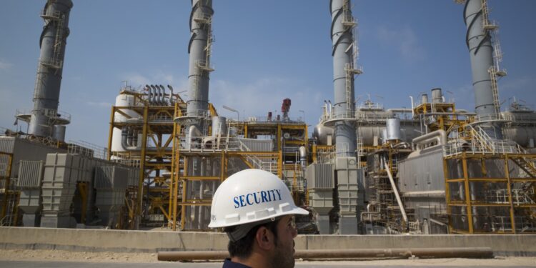 WTI, Brent fall as Trump indicators Iran talks regardless of Tehran denial