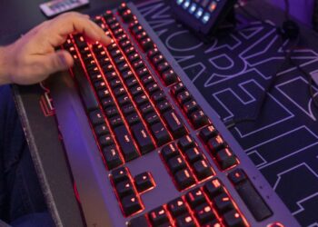 Yandex, Tundra kick off ESL One Birmingham playoffs with wins