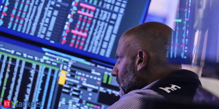 US Shares right this moment: S&P, Nasdaq finish decrease as buyers weigh Center East battle outlook