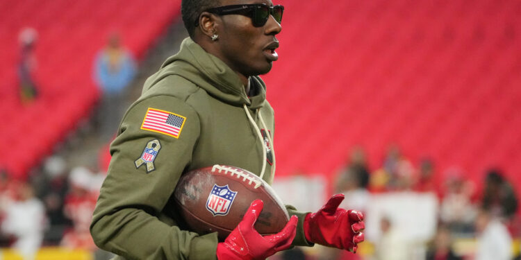 NFL followers react to Hollywood Brown’s 2-word put up as free company looms