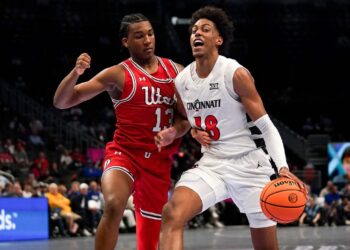 Cincinnati beats hapless Utah in first spherical of Huge 12 tourney