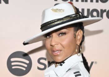 LisaRaye Sparks Combined Reactions W/ Wardrobe Refresh (WATCH)