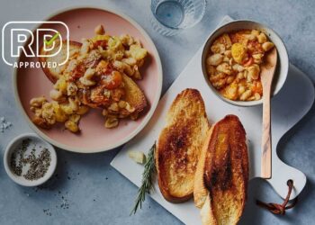 Tomato and White Bean Ragout With Toast
