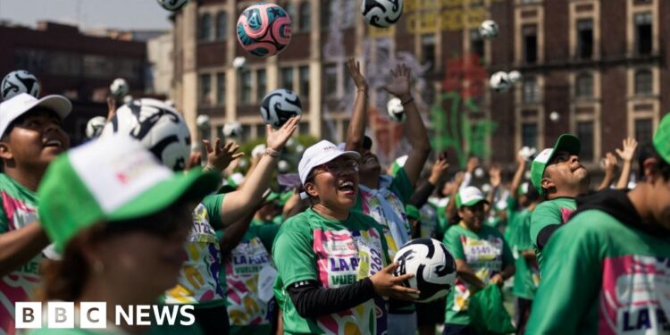 Mexico Metropolis breaks Guinness Report with large soccer coaching session