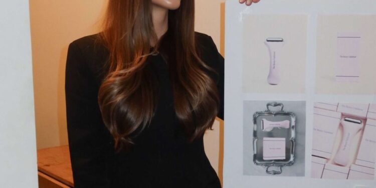 How Lauryn Makes use of The Skinny Confidential Magnificence Instruments & Merchandise