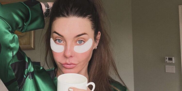 How you can Get Youthful-Wanting Pores and skin With out Botox or Fillers