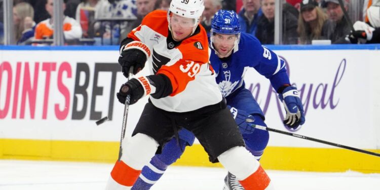 Flyers win third in a row with shootout resolution over struggling Maple Leafs