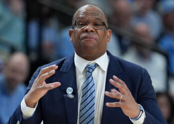 NCAA males’s basketball winners and losers: UNC’s Hubert Davis must be on scorching seat 