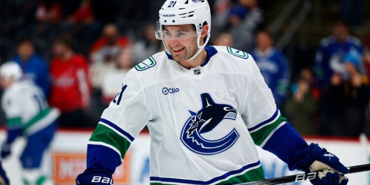 Canucks’ Hoglander motivated to complete difficult season robust