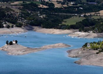 Europe Droughts Reveal Starvation Stones: Images