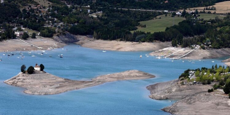Europe Droughts Reveal Starvation Stones: Images