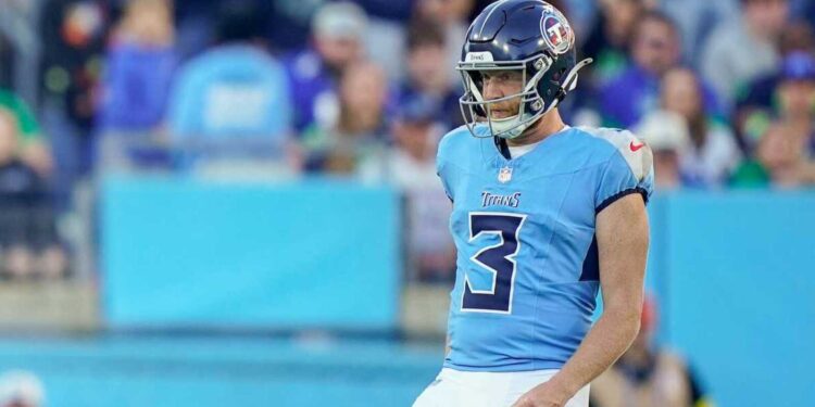 Vikings are signing a six-time All-Professional in free company