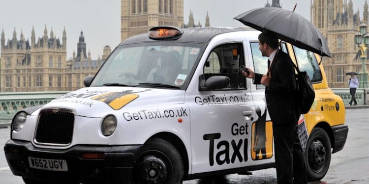 Lyft buys Gett’s London taxi-hailing operation