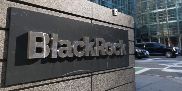 BlackRock raises view on U.S. shares on perception that battle is over, income are up