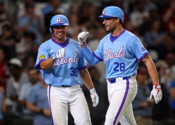 Braves tally six runs in sixth to outslug Guardians