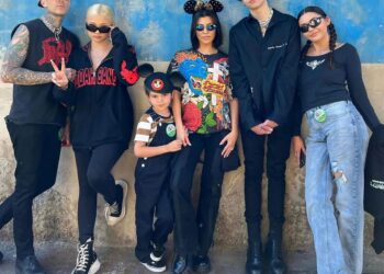 Kourtney Kardashian, Travis Barker Household Pictures